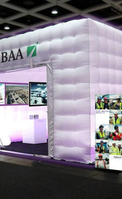 Opblaasbare beursstand  test