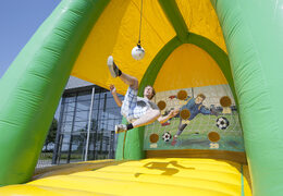 Haal omhaal arena attractie geschikt voor jong en oud, groot en klein. Koop opblaasbare omhaal arena attractie nu online bij JB Inflatables Nederland