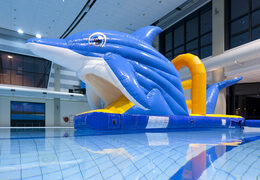 Koop een luchtdichte opblaasbare zwembad glijbaan in dolfijn thema voor zowel jong als oud. Bestel opblaasbare waterattracties nu online bij JB Inflatables Nederland 