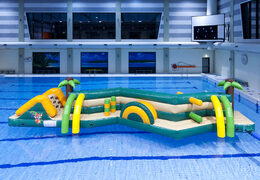 Unieke dubbele Zig Zag opblaasbare stormbaan in jungle thema kopen voor zowel jong als oud. Bestel opblaasbare zwembadspelen nu online bij JB Inflatables Nederland 