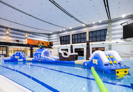 Unieke dubbele piratenrun opblaasbare stormbaan kopen voor zowel jong als oud. Bestel opblaasbare zwembadspelen nu online bij JB Inflatables Nederland 