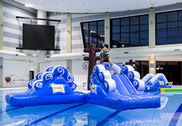 Dubbele piratenrun stormbaan voor zowel jong als oud bestellen. Koop opblaasbare zwembadstormbanen nu online bij JB Inflatables Nederland