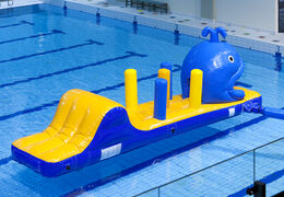 Walvis run opblaasbare stormbaan met leuke 3D-obstakels voor zowel jong als oud kopen. Bestel opblaasbare stormbanen nu online bij JB Inflatables Nederland