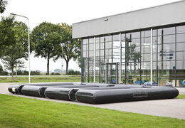 Panna velden opgedeeld in drie kleinere velden, ideaal voor zowel kleinere als grote sportactiviteiten bestellen. Koop opblaasbare panna velden nu online bij JB Inflatables Nederland