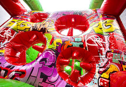 Mega opblaasbare Stadt Dormund graffiti stormbaan voor zowel jong als oud bestellen. Koop opblaasbare stormbanen nu online bij JB Promotions Nederland