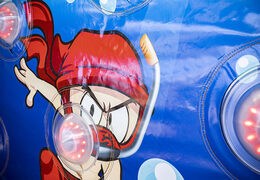 IPS Splash Wall underwater theme - detail print met een waterspuit aan de bovenkant voor zowel jong als oud bestellen. Koop opblaasbare IPS Splash Walls nu online bij JB Inflatables Nederland 