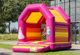 Midi springkasteel in prinses thema te koop in een kleuren combinatie van roze en geel voor kinderen. Koop springkastelen online bij JB Inflatables Nederland