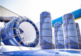 Frozen springkussen met glijbanen, obstakelsn met leuke Frozen -themed prints voor kinderen kopen. Bestel springkussens online bij JB Inflatables Nederland 