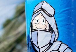 Groot opblaasbaar open multiplay indoor kasteel luchtkussen met glijbaan bestellen voor kids. Koop luchtkussens online bij JB Inflatables Nederland