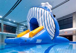 Opblaasbare waterstormbaan huren met grote walvis voor kinderen