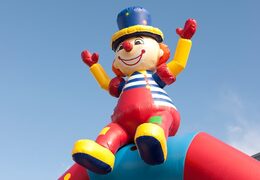 Clown super springkussen overdekt kopen met vrolijke animaties voor kinderen. Koop springkussens online bij JB Inflatables Nederland