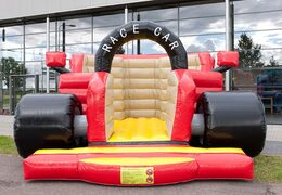 Groot springkasteel kopen in de vorm van en een echte formule 1 racewagen voor kinderen. Koop springkastelen online bij JB Inflatables Nederland