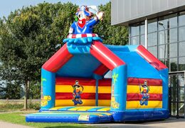 Super springkussen overdekt kopen in piraat thema voor kinderen. Koop springkussen online bij JB Inflatables Nederland