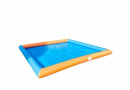 Luchtdichte opblaasbare Sorbo Ball Bad  10 x 10 meter groot kopen voor zowel jong als oud. Bestellen opblaasbare waterattracties nu online bij JB Inflatables Nederland 