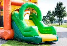 Koop mini opblaasbare multiplay springkussen in jungle thema met glijbaan voor kinderen. Bestel opblaasbare springkussens online bij JB Inflatables Nederland