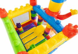 Mini opblaasbare luchtkussen met glijbaan in superblocks thema kopen voor kinderen. Koop online opblaasbare luchtkussens bij JB Inflatables Nederland