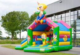 Multifun springkussen in thema party met een opvallend 3D figuur op het dak kopen voor kids. Bestel springkussens online bij JB Inflatables Nederland