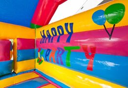 Feest opblaasbaar overdekt springkasteel met een 3D object op het dak kopen bij JB Inflatables Nederland. Bestel online springkastelen bij JB Inflatables Nederland