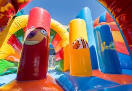 Springkasteel in shark met een glijbaan bestellen voor kinderen. Koop opblaasbare springkastelen online bij JB Inflatables Nederland