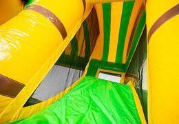 Springkussen in thema jungleworld met een glijbaan kopen voor kinderen. Bestel opblaasbare springkussens online bij JB Inflatables Nederland