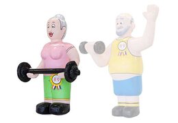 Opblaasbare Sarah sport met gewicht in haar handen kopen als blikvanger voor verjaardagen