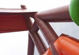 Bestel opblaasbare stormbaan in jungle thema met 7 spelelementen en kleurrijke objecten voor kids. Koop opblaasbare stormbanen nu online bij JB Inflatables Nederland