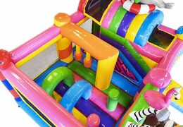 Bestel opblaasbaar Luchtkussen met glijbaan met feestende dieren voor kinderen