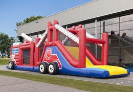 Bestel een 17 meter brede unieke stormbaan in brandweer thema met 7 spelelementen en kleurrijke objecten voor kinderen. Koop opblaasbare stormbanen nu online bij JB Inflatables Nederland
