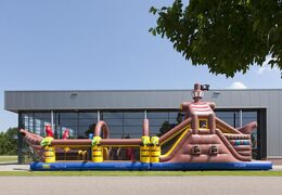 Piraten run 17m stormbaan met 7 spelelementen en kleurrijke objecten voor kids bestellen. Koop opblaasbare stormbanen nu online bij JB Inflatables Nederland