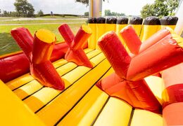 Grote stormbaan High Voltage Adventure Run  met voltage thema te koop bij JB Inflatables