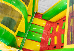 Opblaasbare stormbaan Jungle 13m kopen voor kinderen. Bestel opblaasbare stormbanen nu online bij JB Inflatables Nederland