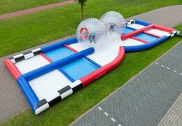 Racen in opblaasbare ballen