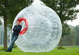 Opblaasbare bal om spel in te spelen