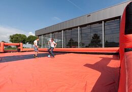 Voetbal zeepbaan online bestellen bij JB Inflatables