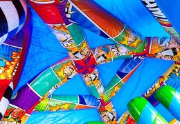 Bestel het A-frame Super Comic springkussen in Comic stijl online bij JB Inflatables