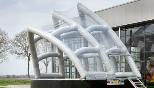 Opblaasbare Podia Kopen van JB Inflatables. Mobiele stages opblaasbaar voor evenementen en festivals kopen. Vraag naar maatwerk opblaasbare podia of standaard podium direct kopen