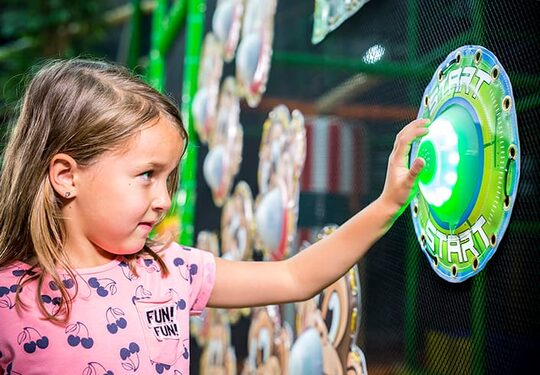 JB Inflatables Meppel, Leverancier Opblaasbare Attracties en Springkussens ook voor Maatwerk