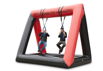 Opblaasbaar spijkerbroek hangen zeskamp