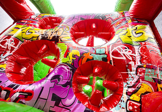 Mega opblaasbare Stadt Dormund graffiti stormbaan voor zowel jong als oud bestellen. Koop opblaasbare stormbanen nu online bij JB Promotions Nederland