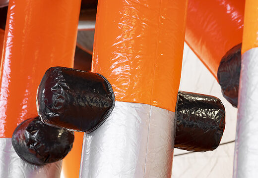 Mega opblaasbare 40-delige giga modulaire Edge Walker stormbaan voor kinderen kopen. Bestel opblaasbare stormbanen nu online bij JB Inflatables Nederland