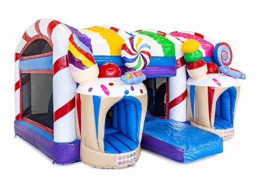 Springkasteel in thema candyland met een glijbaan en 3D objecten kopen voor kinderen. Bestel springkastelen online bij JB Inflatables Nederland
