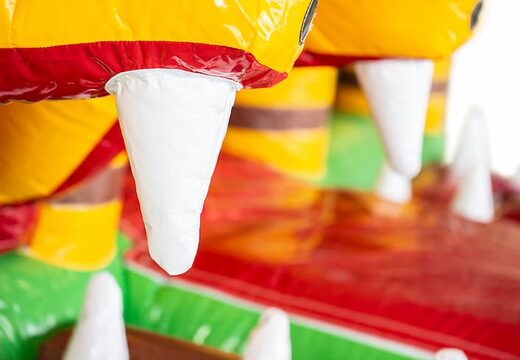 Indoor opblaasbaar multiplay Jungleworld springkussen met een glijbaan en 3D objecten kopen voor kinderen. Bestel springkussens online bij JB Inflatables Nederland