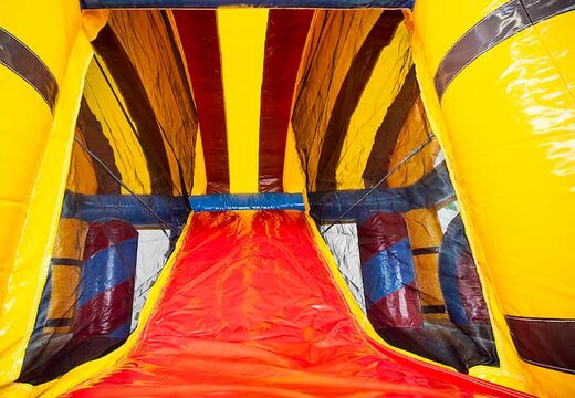 Springkasteel in thema piraat met een glijbaan en 3D objecten kopen voor kinderen. Bestel springkastelen online bij JB Inflatables Nederland