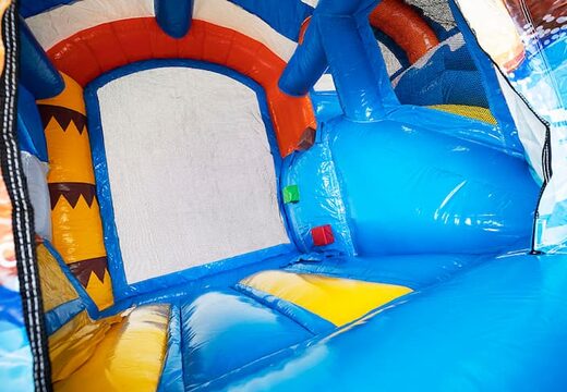 Bestel mini opblaasbare piraat springkasteel met glijbaan voor kinderen. Koop opblaasbare springkastelen online at JB Inflatables Nederland 