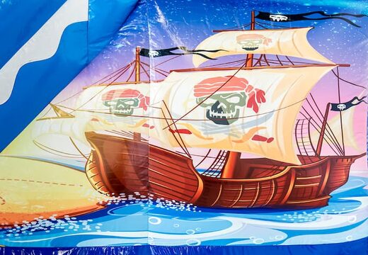Opblaasbaar multiplay luchtkussen met glijbaan kopen in thema piraat voor kids. Bestel opblaasbare luchtkussens online bij JB Inflatables Nederland