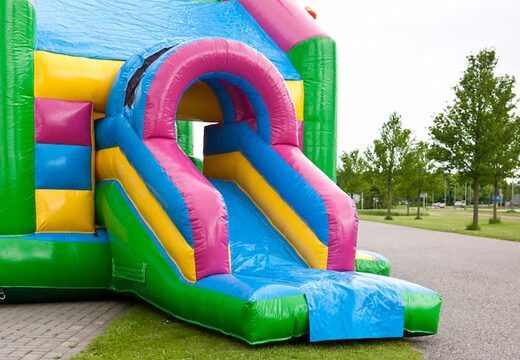 Koop voor kinderen een opblaasbaar multifun springkasteel met dak in party thema met bovenop een opvallend 3D object bij JB Inflatables Nederland. Bestel springkastelen online bij JB Inflatables Nederland