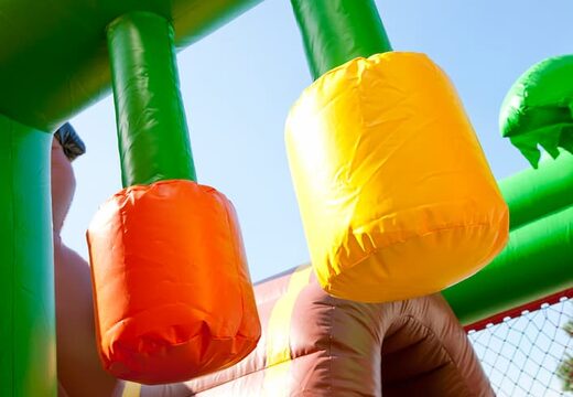 Multiplay piraat luchtkussen met een glijbaan, leuke objecten op het springvlak en opvallende 3D objecten kopen voor kids. Bestel opblaasbare luchtkussens online bij JB Inflatables Nederland