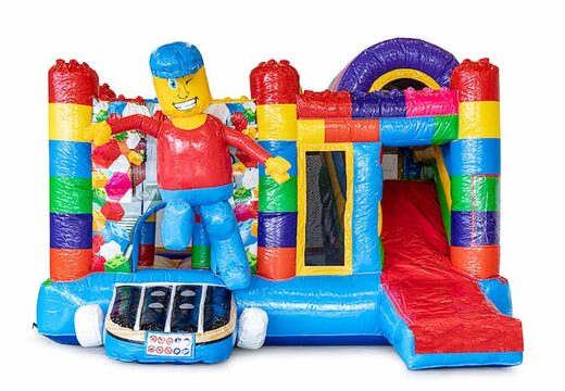 Koop middelmatig opblaasbare multiplay springkussen in superblocks thema met glijbaan voor kinderen. Bestel opblaasbare springkussens online bij JB Inflatables Nederland