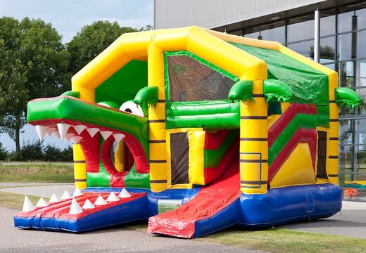 Medium opblaasbare multiplay springkasteel in krokodil thema te bestellen voor kinderen. Bestel opblaasbare springkastelen online at JB Inflatables Nederland