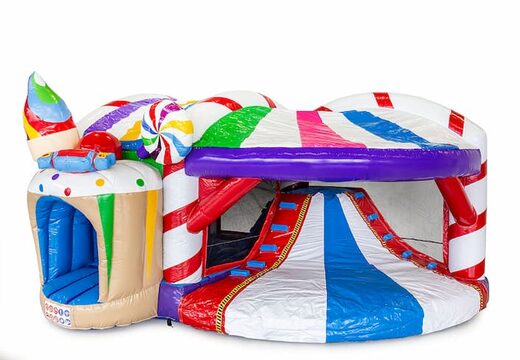 Opblaasbaar overdekt multiplay luchtkussen met glijbaan kopen in thema candyland snoep voor kinderen. Bestel opblaasbare luchtkussens online bij JB Inflatables Nederland
